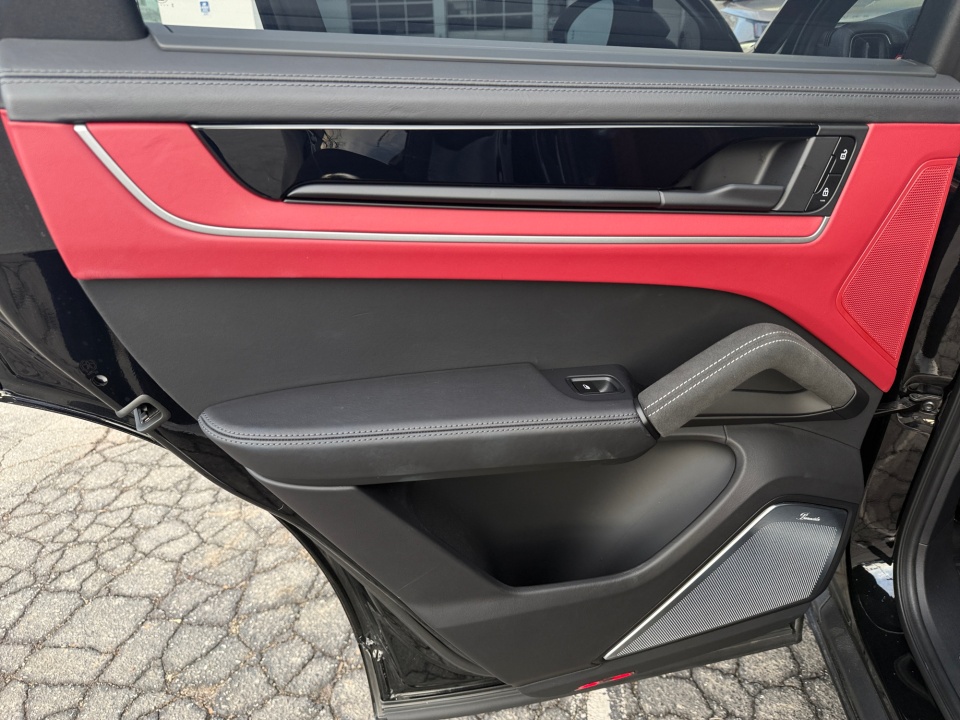 WP1BA2AY9RDA52950 2024 Porsche Cayenne Coupe