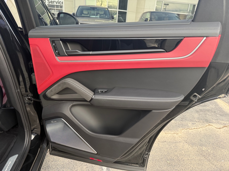 WP1BA2AY9RDA52950 2024 Porsche Cayenne Coupe