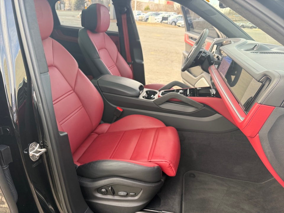 WP1BA2AY9RDA52950 2024 Porsche Cayenne Coupe