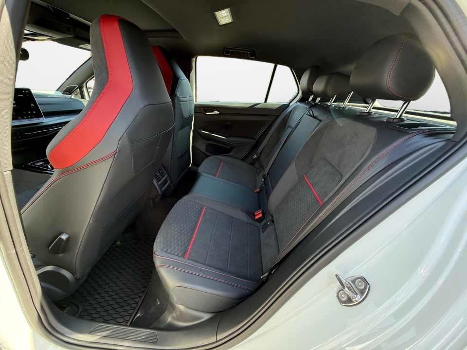 WVWSE7CD0TW155876 2026 Volkswagen Golf GTI SE