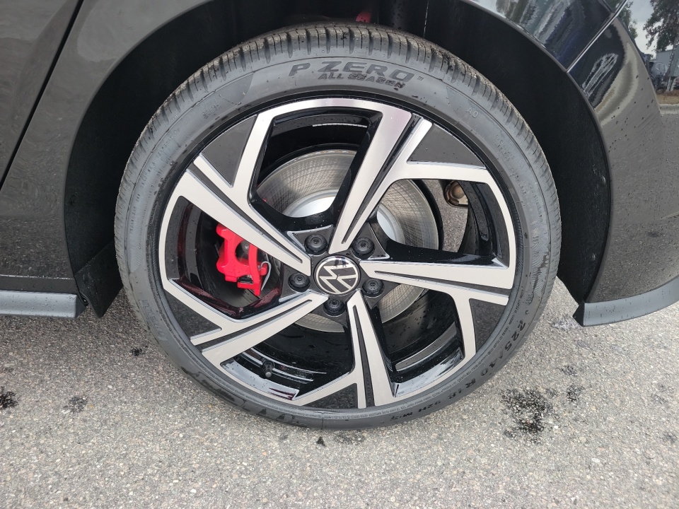 WVWSE7CD8TW175597 2026 Volkswagen Golf GTI SE