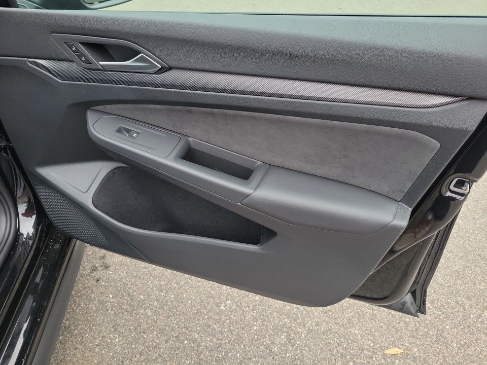 WVWSE7CD8TW175597 2026 Volkswagen Golf GTI SE