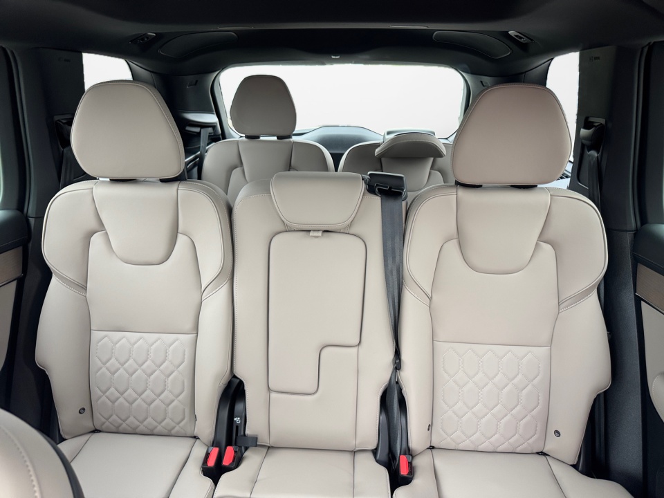 YV4062PE0T1433003 2026 Volvo XC90 B6 Plus 7-Seater