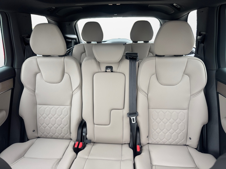 YV4062PE0T1487661 2026 Volvo XC90 Plus, B6 AWD Gas (mild hybrid), Gasoline, Bright, 7 Seats