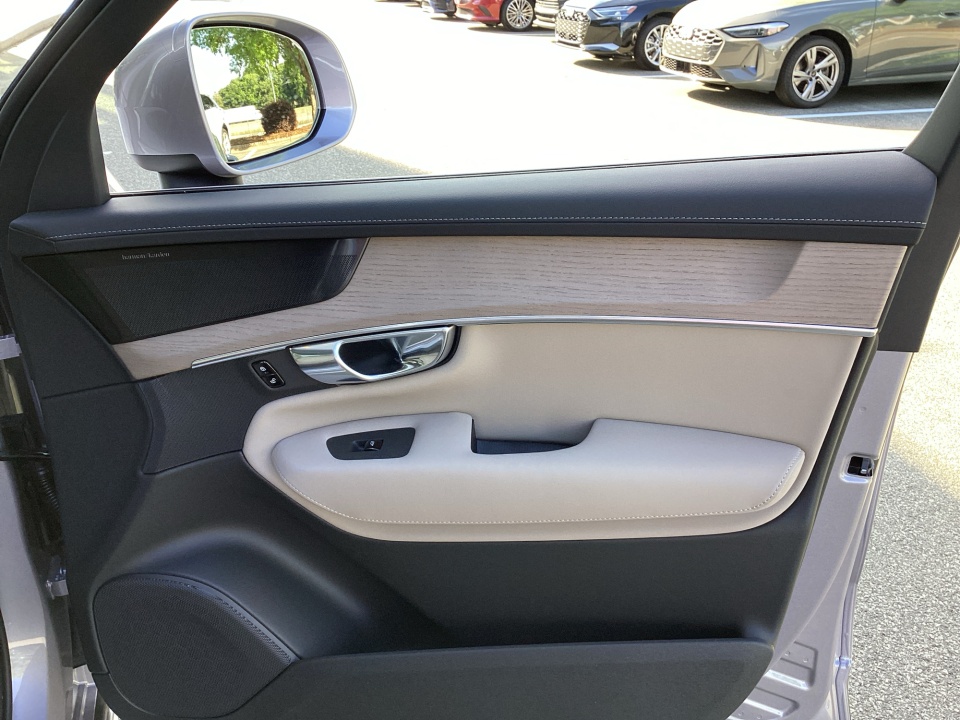 YV4062PE3T1528025 2026 Volvo XC90 Plus, B6 AWD Gas (mild hybrid), Gasoline, Bright, 7 Seats