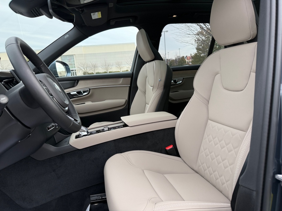 YV4062PE5T1492502 2026 Volvo XC90 Plus, B6 AWD Gas (mild hybrid), Gasoline, Bright, 7 Seats