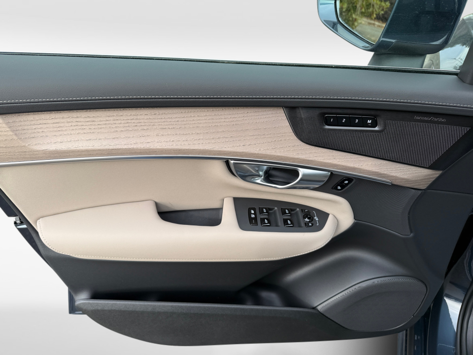 YV4062PE5T1492502 2026 Volvo XC90 Plus, B6 AWD Gas (mild hybrid), Gasoline, Bright, 7 Seats