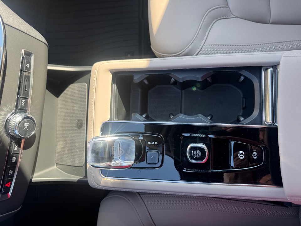 YV4062PE7T1474616 2026 Volvo XC90 B6 Plus 7-Seater