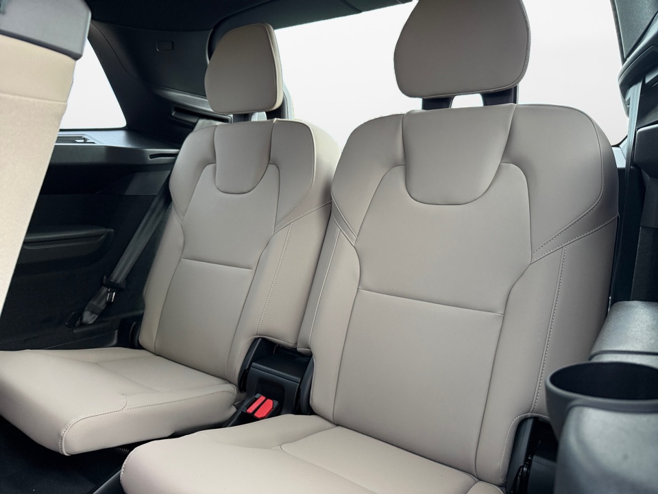 YV4062PE7T1497247 2026 Volvo XC90 Plus, B6 AWD Gas (mild hybrid), Gasoline, Bright, 7 Seats