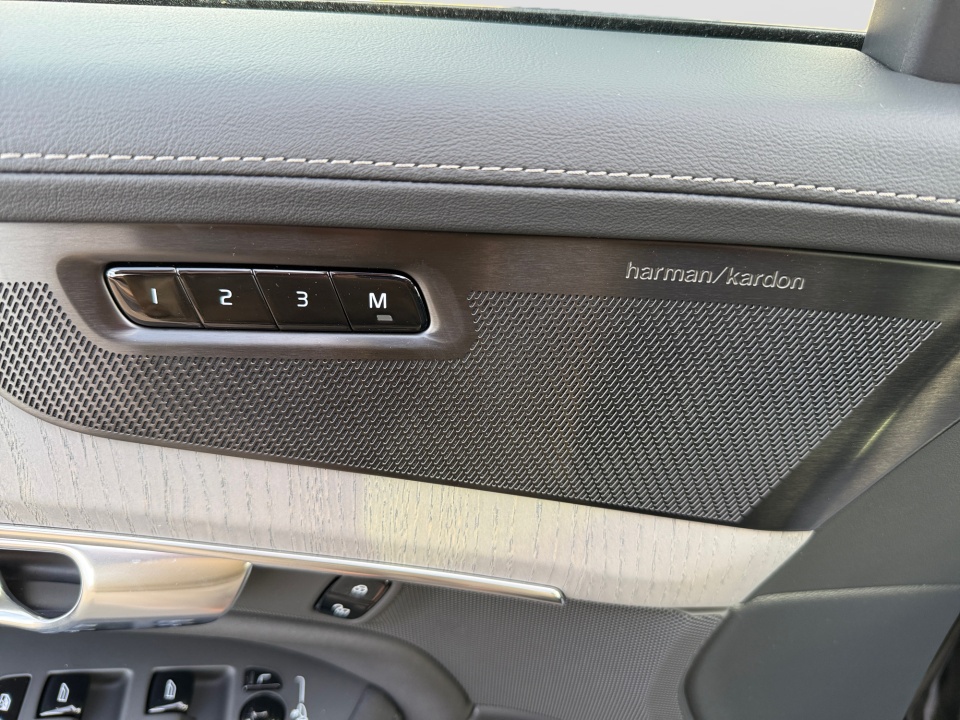 YV4062PF4T1448564 2026 Volvo XC90 Ultra, B6 AWD Gas (mild hybrid), Gasoline, Bright, 7 Seats