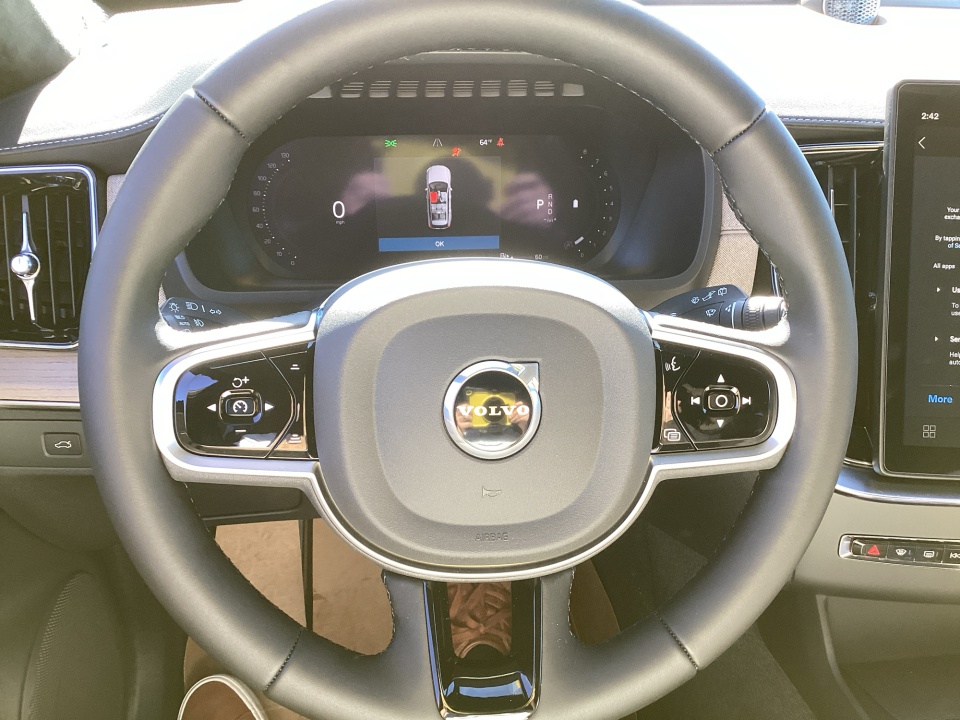 YV4062PF8T1500956 2026 Volvo XC90 Ultra, B6 AWD Gas (mild hybrid), Gasoline, Bright, 7 Seats