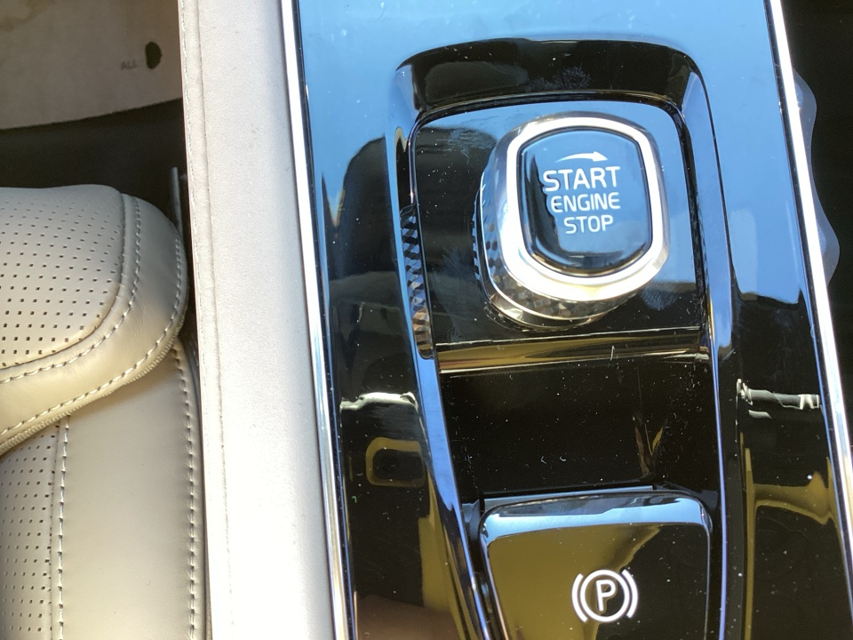 YV4062PF8T1500956 2026 Volvo XC90 Ultra, B6 AWD Gas (mild hybrid), Gasoline, Bright, 7 Seats