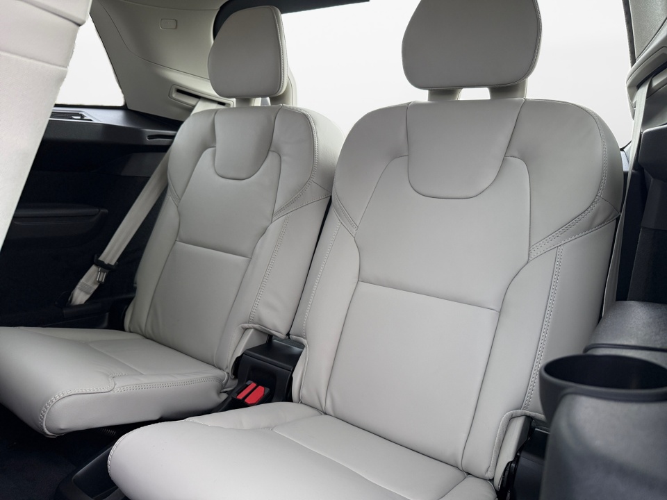 YV4062PFXT1488700 2026 Volvo XC90 Ultra, B6 AWD Gas (mild hybrid), Gasoline, Bright, 7 Seats