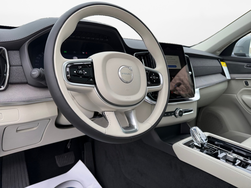 YV4062PFXT1488700 2026 Volvo XC90 Ultra, B6 AWD Gas (mild hybrid), Gasoline, Bright, 7 Seats