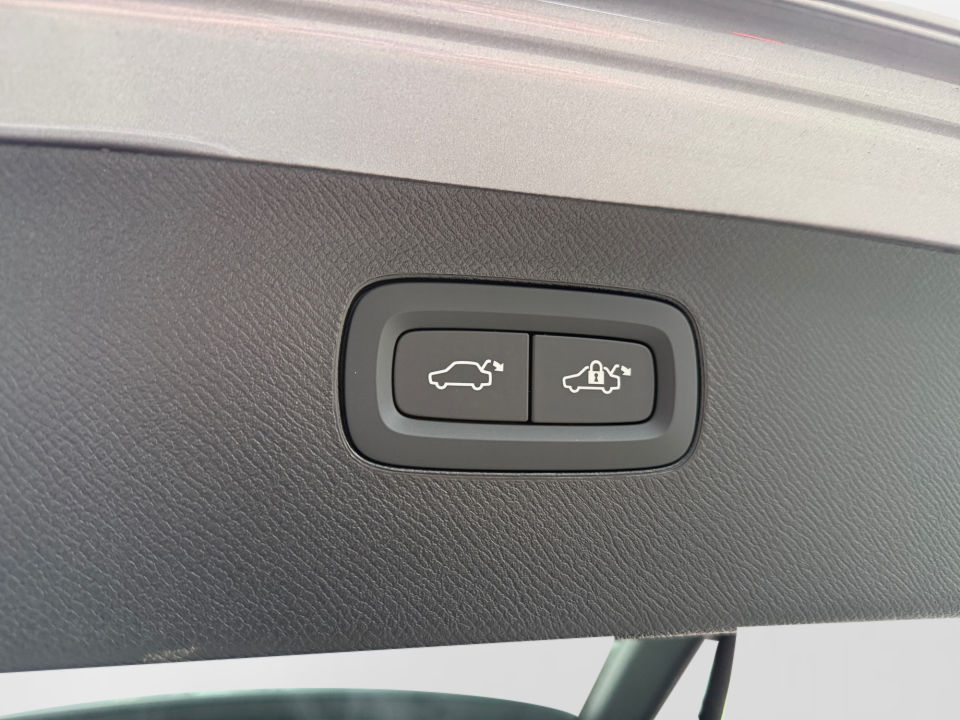 YV4062PJ4T1468088 2026 Volvo XC90 B6 Core