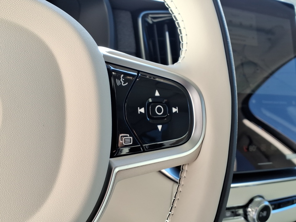 YV4062PM0T1461620 2026 Volvo XC90 B6 Ultra Dark Theme 7-Seater