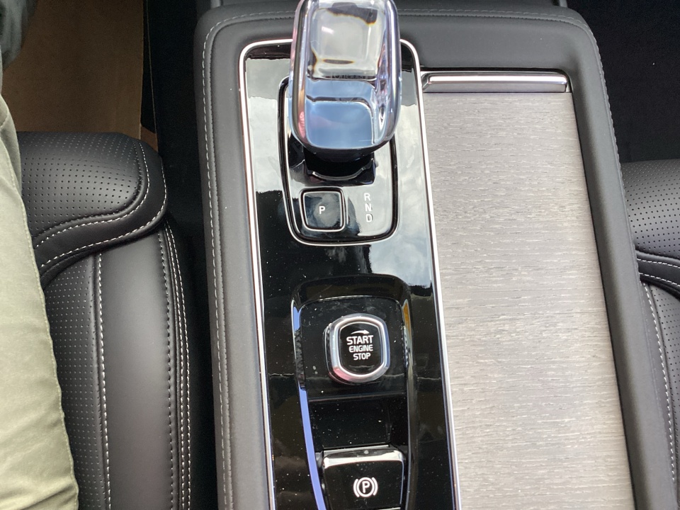 YV4062PM0T1529463 2026 Volvo XC90 Ultra Dark Theme, B6 AWD Gas (mild hybrid), Gasoline, 7 Seats