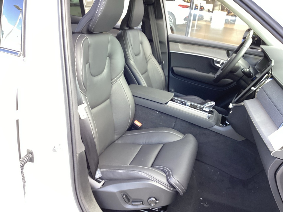 YV4062PM0T1529463 2026 Volvo XC90 Ultra Dark Theme, B6 AWD Gas (mild hybrid), Gasoline, 7 Seats