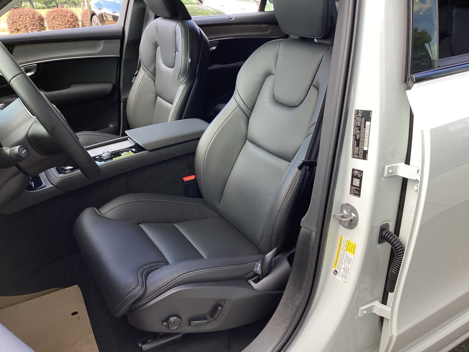 YV4062PM0T1529463 2026 Volvo XC90 Ultra Dark Theme, B6 AWD Gas (mild hybrid), Gasoline, 7 Seats