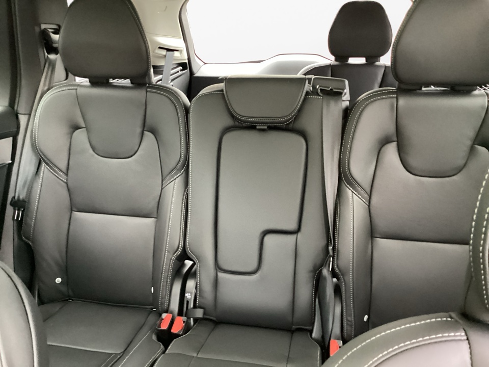 YV4062PM1T1504118 2026 Volvo XC90 Ultra Dark Theme, B6 AWD Gas (mild hybrid), Gasoline, 7 Seats