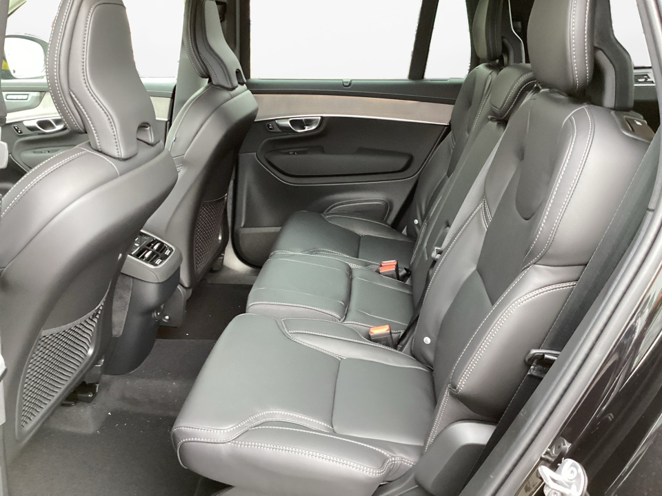 YV4062PM1T1504118 2026 Volvo XC90 Ultra Dark Theme, B6 AWD Gas (mild hybrid), Gasoline, 7 Seats