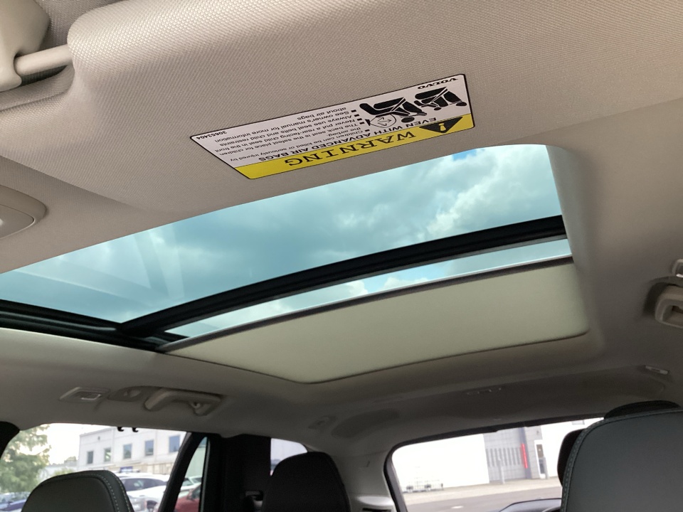 YV4062PM1T1504118 2026 Volvo XC90 Ultra Dark Theme, B6 AWD Gas (mild hybrid), Gasoline, 7 Seats