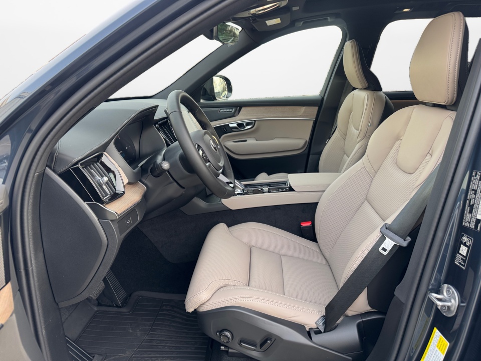 YV4062PM4T1481210 2026 Volvo XC90 B6 Ultra Dark Theme 7-Seater