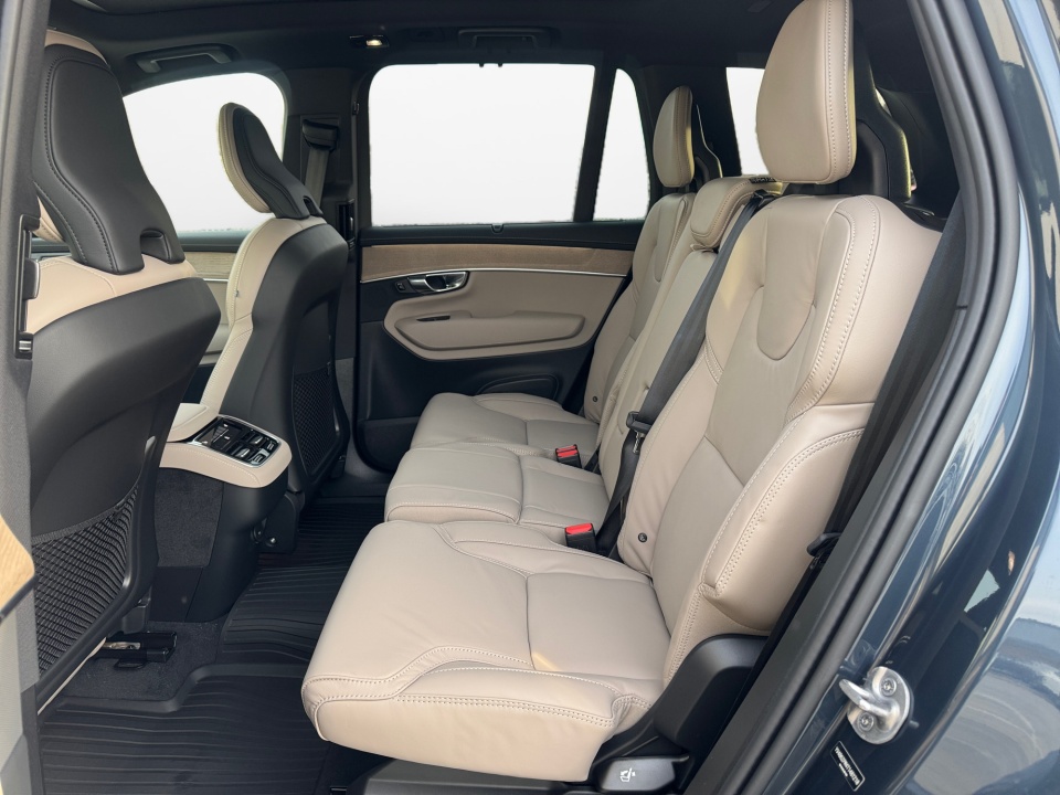 YV4062PM4T1481210 2026 Volvo XC90 B6 Ultra Dark Theme 7-Seater