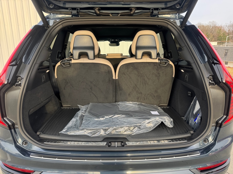 YV4062PM4T1481210 2026 Volvo XC90 B6 Ultra Dark Theme 7-Seater