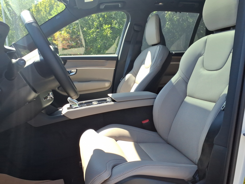 YV4062PM9T1459140 2026 Volvo XC90 B6 Ultra Dark Theme 7-Seater