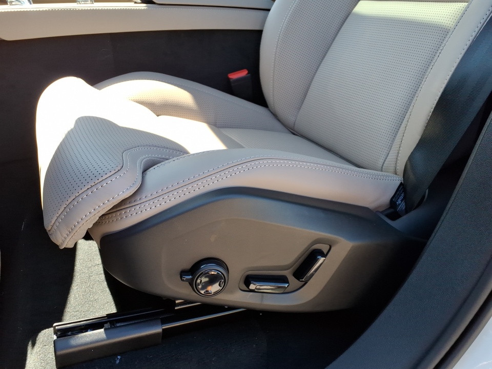 YV4062PM9T1459140 2026 Volvo XC90 B6 Ultra Dark Theme 7-Seater