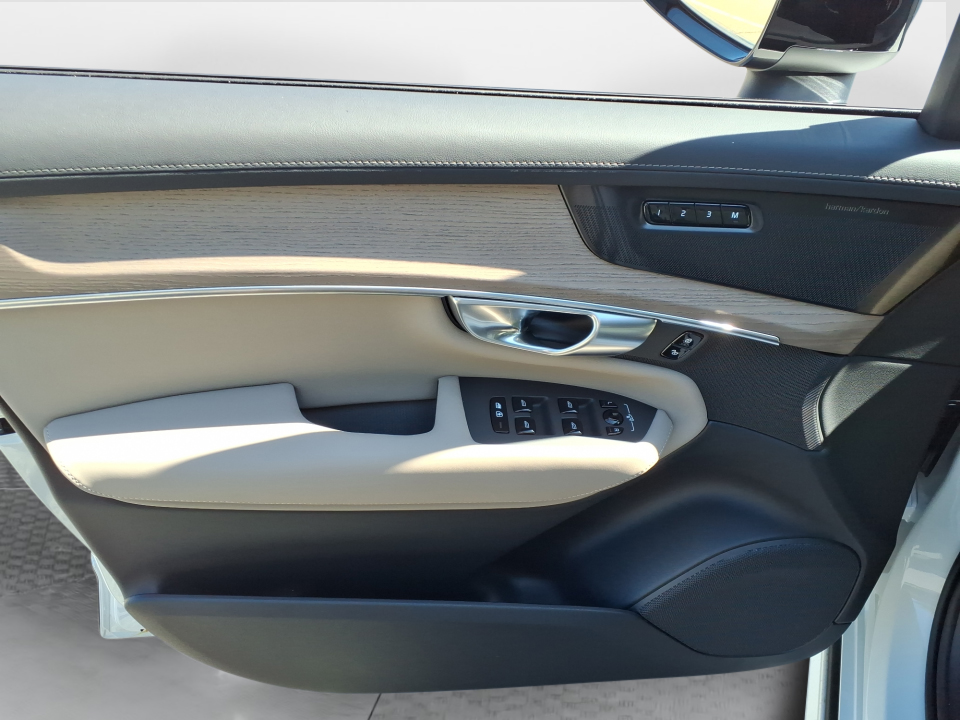 YV4062PM9T1459140 2026 Volvo XC90 B6 Ultra Dark Theme 7-Seater