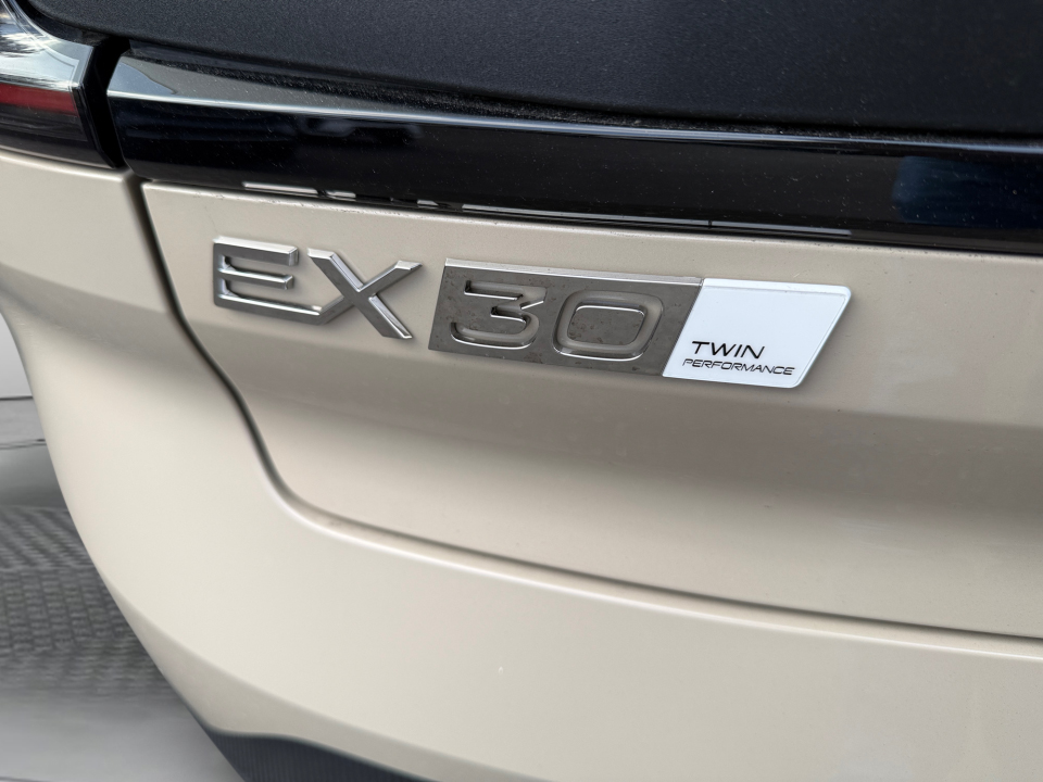 YV4EK3CL8T2601038 2026 Volvo EX30 Cross Country Ultra, Twin Motor Performance, Fully electric