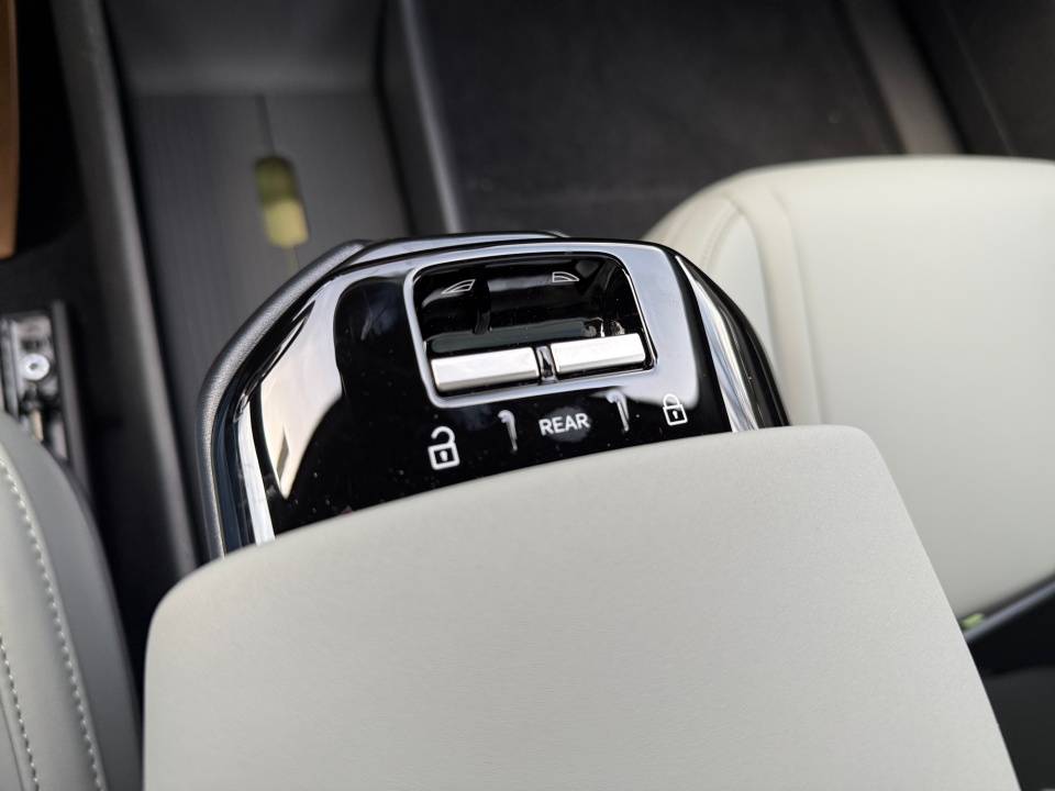 YV4EK3CL8T2601038 2026 Volvo EX30 Cross Country Ultra, Twin Motor Performance, Fully electric