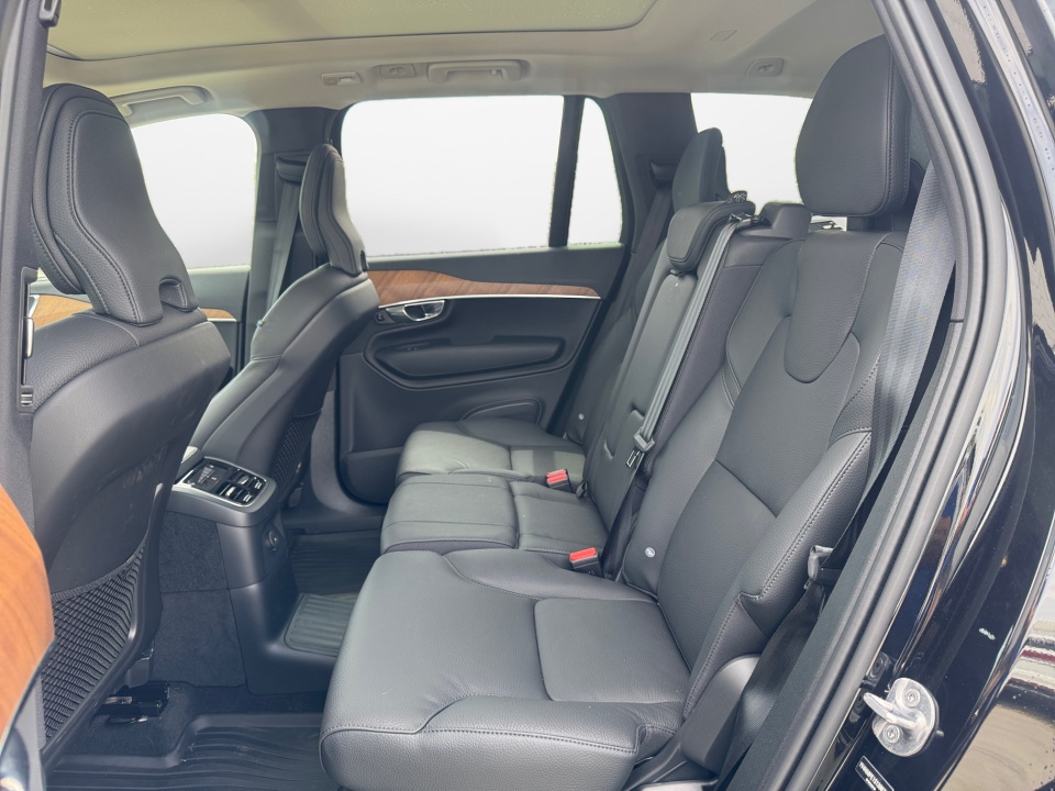 YV4H60PE1S1300711 2025 Volvo XC90 Plug-In Hybrid Plus