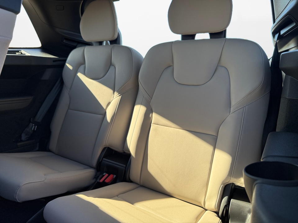 YV4H60PE4T1482020 2026 Volvo XC90 Plug-In Hybrid T8 Plus 7-Seater