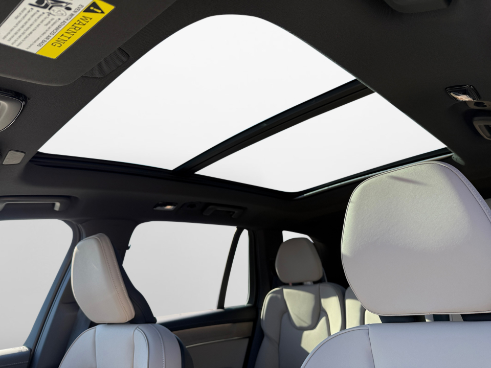 YV4H60PE4T1482020 2026 Volvo XC90 Plug-In Hybrid T8 Plus 7-Seater