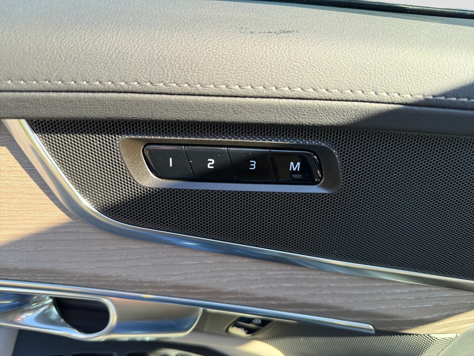 YV4H60PE4T1482020 2026 Volvo XC90 Plug-In Hybrid T8 Plus 7-Seater