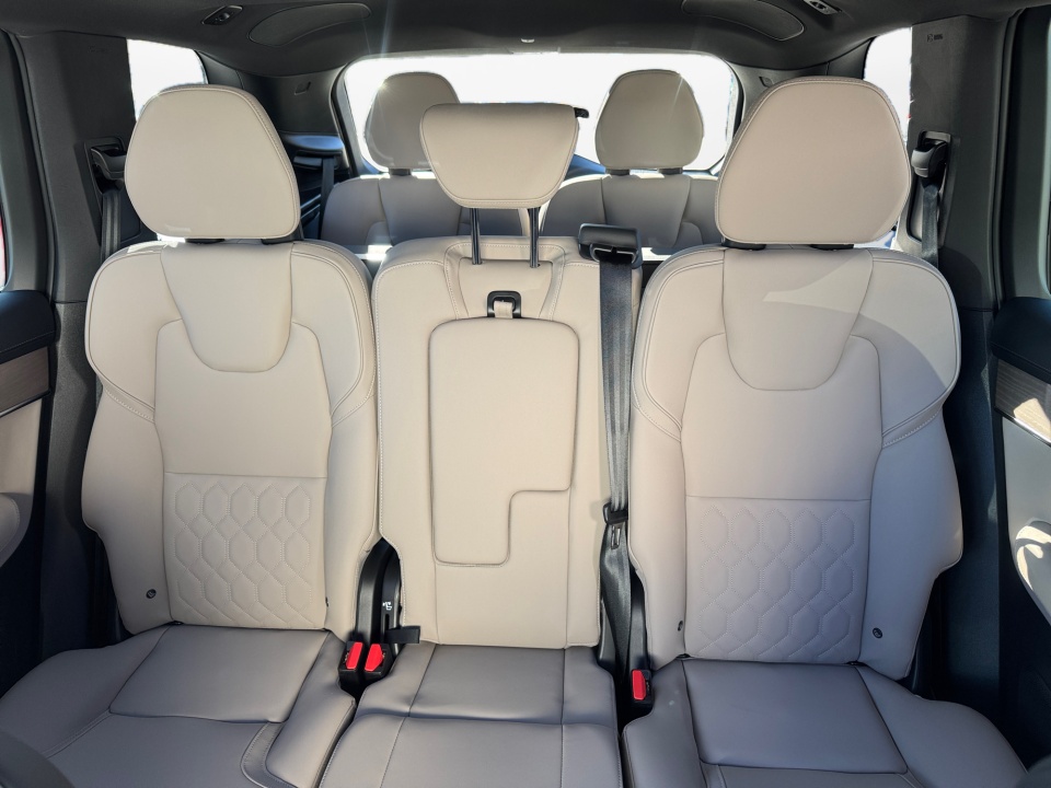 YV4H60PE6T1473786 2026 Volvo XC90 Plug-In Hybrid T8 Plus 7-Seater