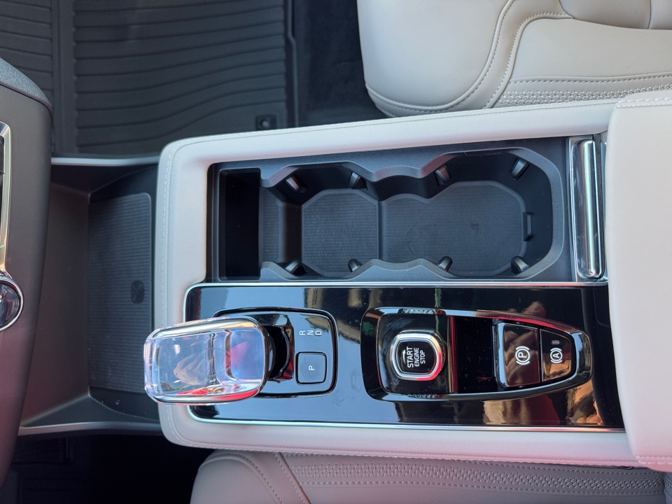 YV4H60PE6T1473786 2026 Volvo XC90 Plug-In Hybrid T8 Plus 7-Seater