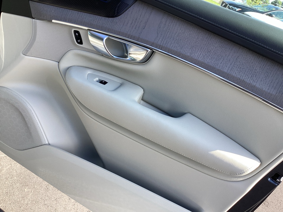 YV4H60PF3T1540112 2026 Volvo XC90 Plug-In Hybrid Ultra