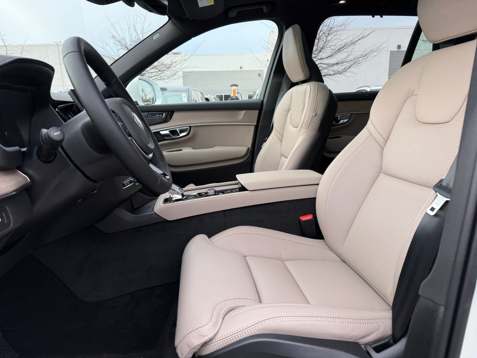 YV4H60PF5T1491673 2026 Volvo XC90 Plug-In Hybrid Ultra, T8 AWD, Electric/Gasoline, Bright, 7 Seats