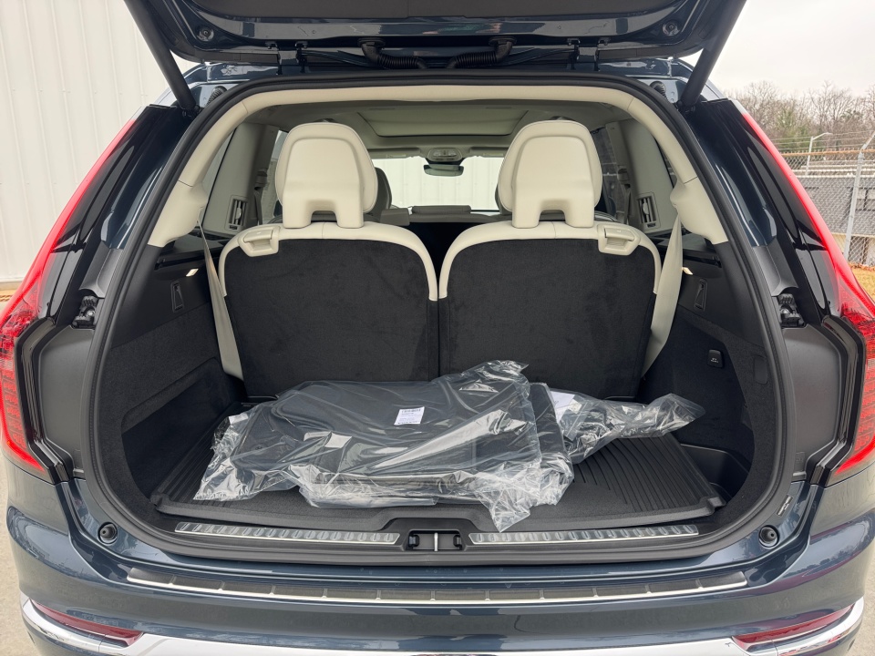 YV4H60PF6T1483923 2026 Volvo XC90 Plug-In Hybrid T8 Ultra 7-Seater