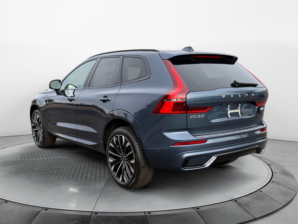 YV4H60RM2T1411256 2026 Volvo XC60 Plug-In Hybrid Ultra, T8 AWD Electric/Gasoline, Dark