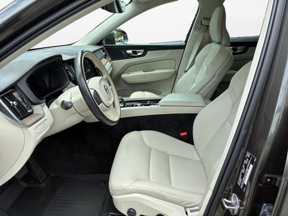 Used 2022 Volvo XC60 SUV