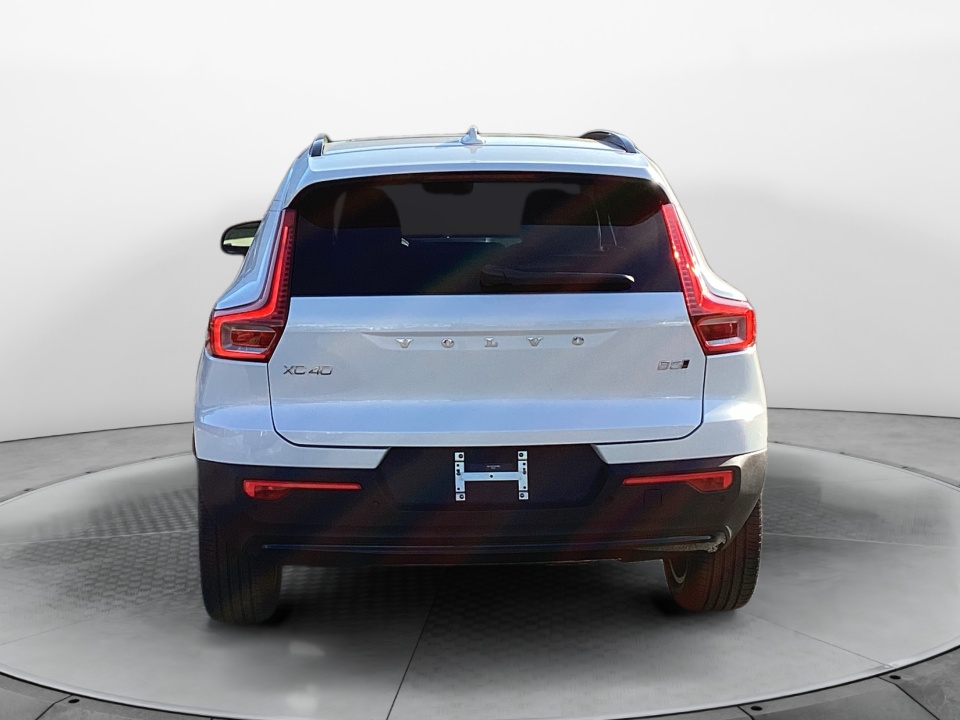 YV4L12UC3T2767888 2026 Volvo XC40 Plus, B5 AWD Gas (mild hybrid), Dark