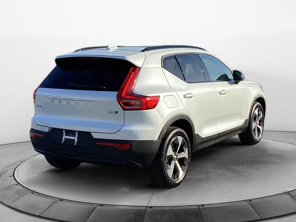 YV4L12UC3T2767888 2026 Volvo XC40 Plus, B5 AWD Gas (mild hybrid), Dark