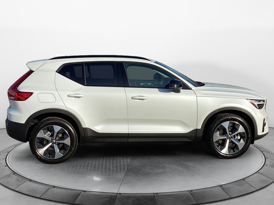 YV4L12UC3T2767888 2026 Volvo XC40 Plus, B5 AWD Gas (mild hybrid), Dark