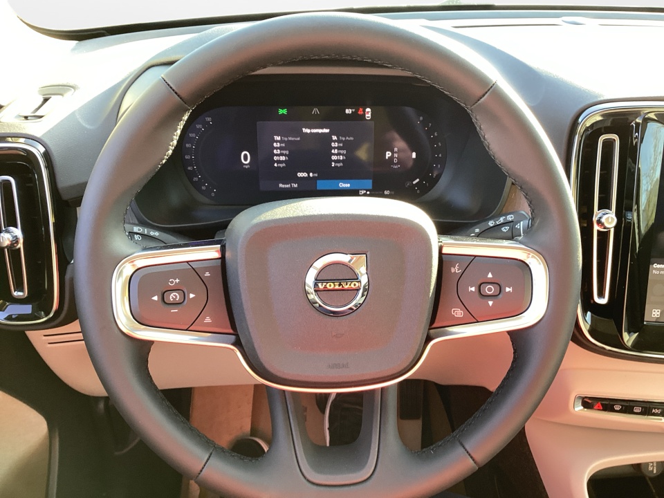 YV4L12UC3T2767888 2026 Volvo XC40 Plus, B5 AWD Gas (mild hybrid), Dark