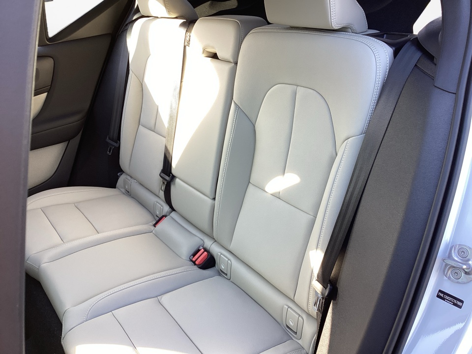 YV4L12UC3T2767888 2026 Volvo XC40 Plus, B5 AWD Gas (mild hybrid), Dark